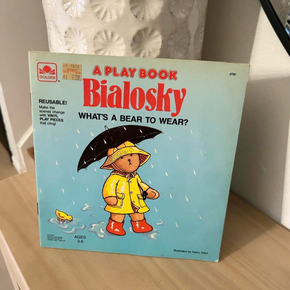 Vintage 1985 Bialosky What’s a Bear to Wear Golden Books Play Book